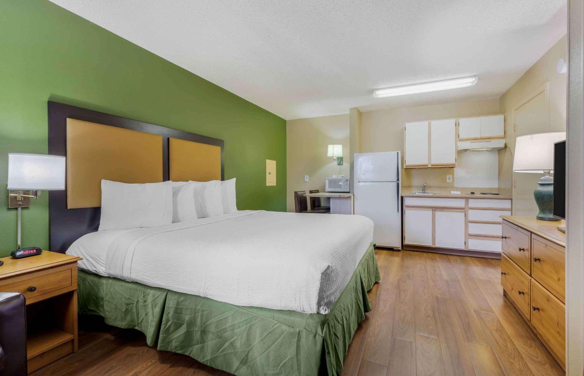 Extended Stay America Select Suites - Denver - Cherry Creek Exterior photo